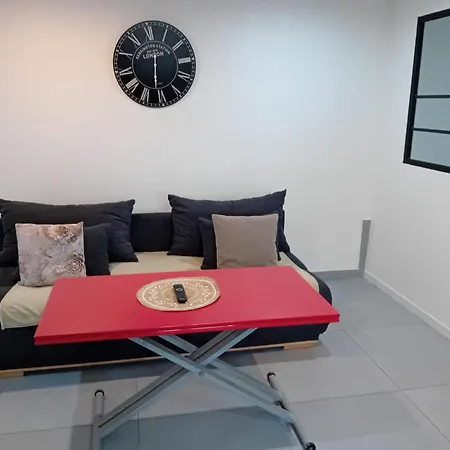 Tatil Evi Dans Un Pavillon Avec Acces Au Jardin *