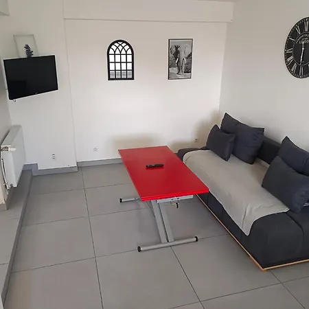 Dans Un Pavillon Avec Acces Au Jardin Argenteuil